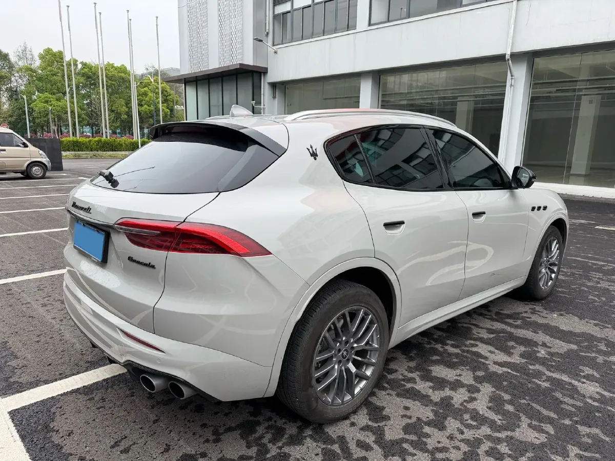 2023 Maserati Grecale 2.0T 300HP L4 8AT,autocango,china used car exporter,china ev exporter,chinese used car exporter,chinese used ev exporter
