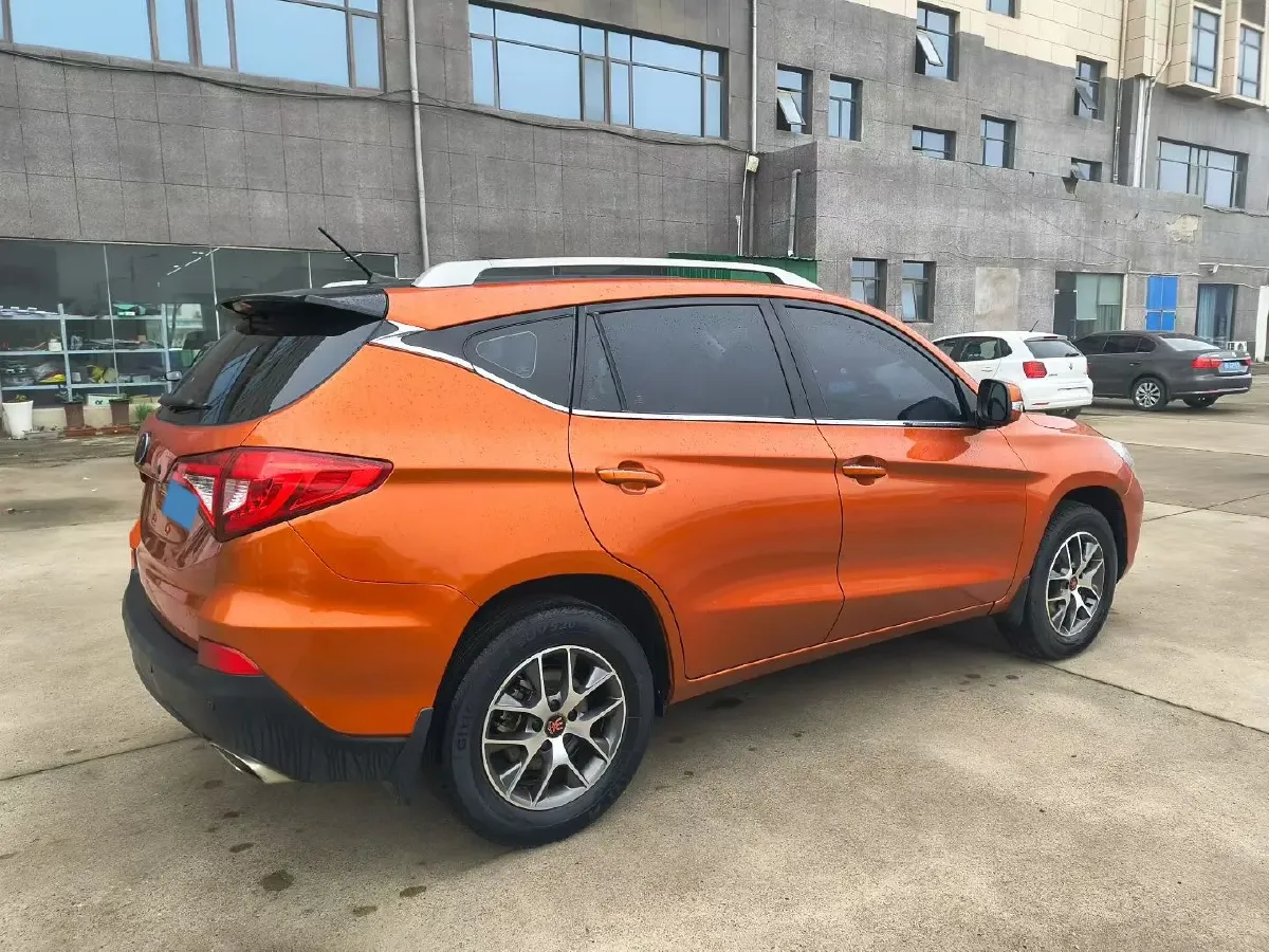 2017 BYD Song 1.5T 154HP L4 6MT,autocango,china used car exporter,china ev exporter,chinese used car exporter,chinese used ev exporter