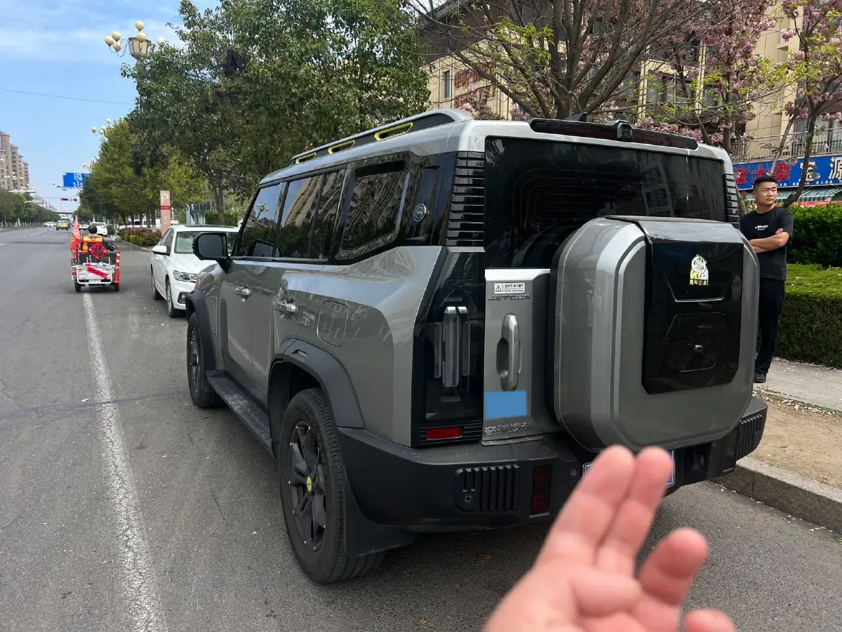 2024 Jetour Traveller 2.0T 254HP L4 7DCT,autocango,china used car exporter,china ev exporter,chinese used car exporter,chinese used ev exporter