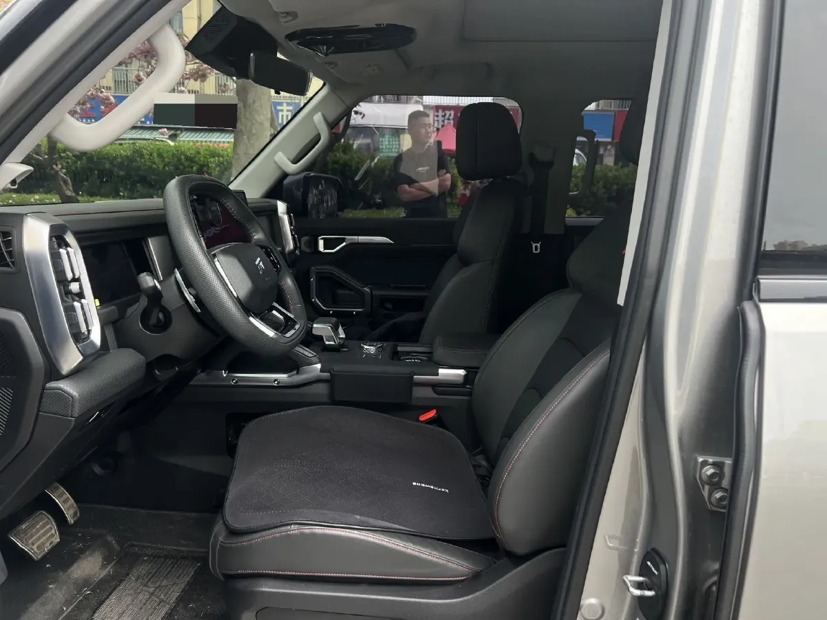 2024 Jetour Traveller 2.0T 254HP L4 7DCT,autocango,china used car exporter,china ev exporter,chinese used car exporter,chinese used ev exporter