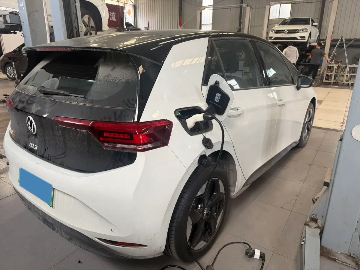 2025 Volkswagen ID.3 BEV 53.6KWH,autocango,china used car exporter,china ev exporter,chinese used car exporter,chinese used ev exporter