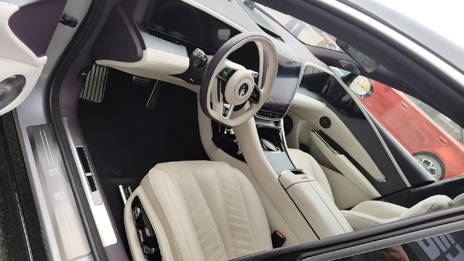 2025 YangWang U7 BEV 135.5KWH,autocango,china used car exporter,china ev exporter,chinese used car exporter,chinese used ev exporter