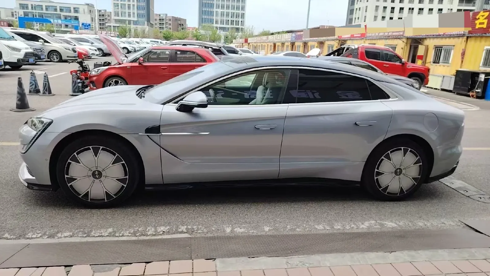 2025 YangWang U7 BEV 135.5KWH,autocango,china used car exporter,china ev exporter,chinese used car exporter,chinese used ev exporter