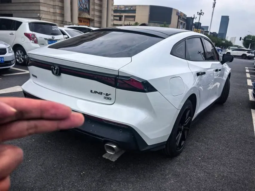 2023 ChangAn UNI-V iDD 1.5T 170HP L4 6TCT PHEV 18.4KWH,autocango,china used car exporter,china ev exporter,chinese used car exporter,chinese used ev exporter