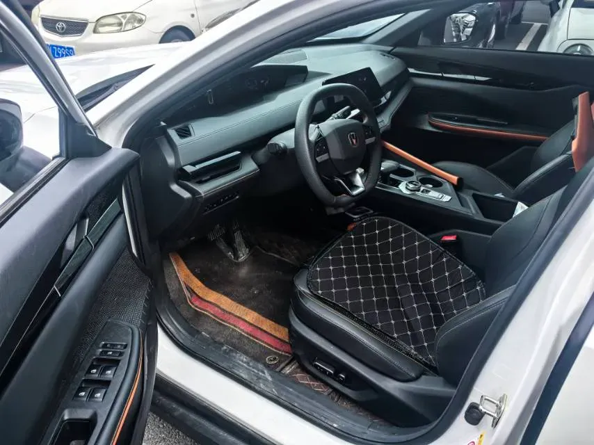 2023 ChangAn UNI-V iDD 1.5T 170HP L4 6TCT PHEV 18.4KWH,autocango,china used car exporter,china ev exporter,chinese used car exporter,chinese used ev exporter