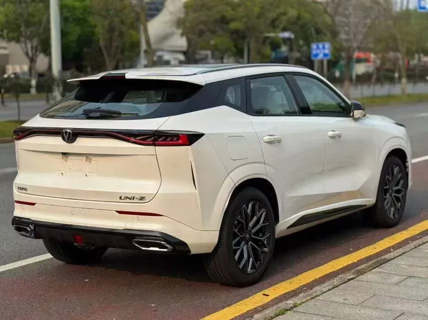 2025 ChangAn UNI-Z 1.5L 98HP L4 E-CVT PHEV,autocango,china used car exporter,china ev exporter,chinese used car exporter,chinese used ev exporter