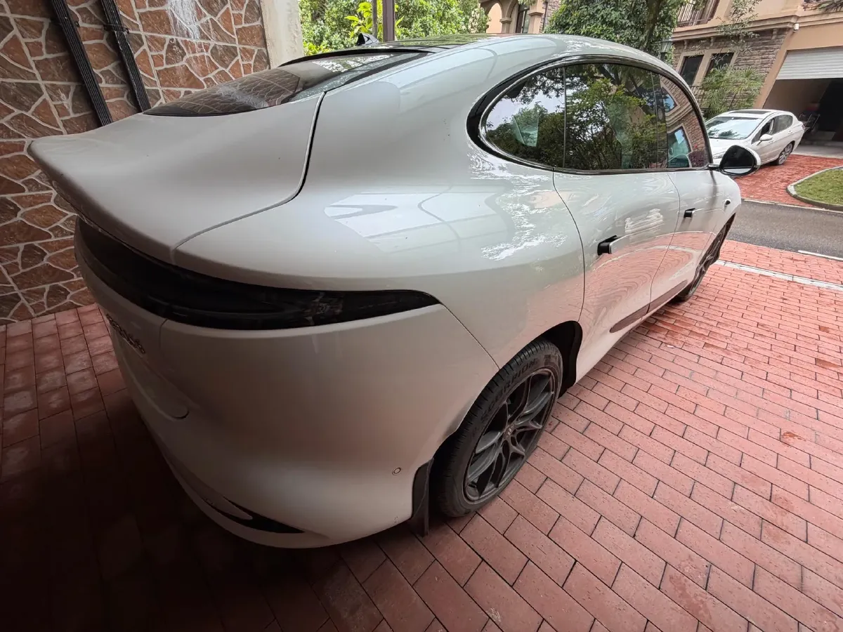 2023 IM LS6 BEV 71KWH,autocango,china used car exporter,china ev exporter,chinese used car exporter,chinese used ev exporter