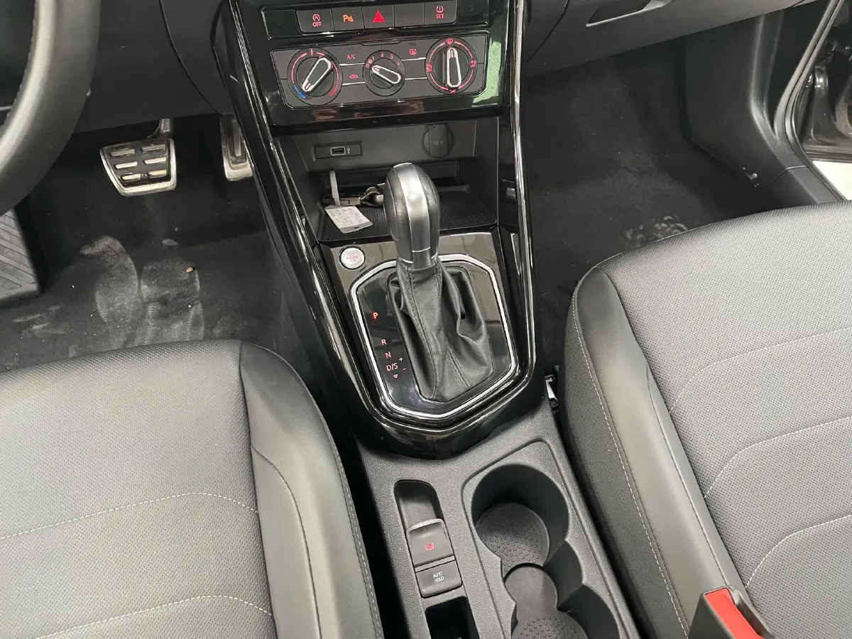 2021 Jetta VS7 1.4T 150HP L4 6AT,autocango,china used car exporter,china ev exporter,chinese used car exporter,chinese used ev exporter