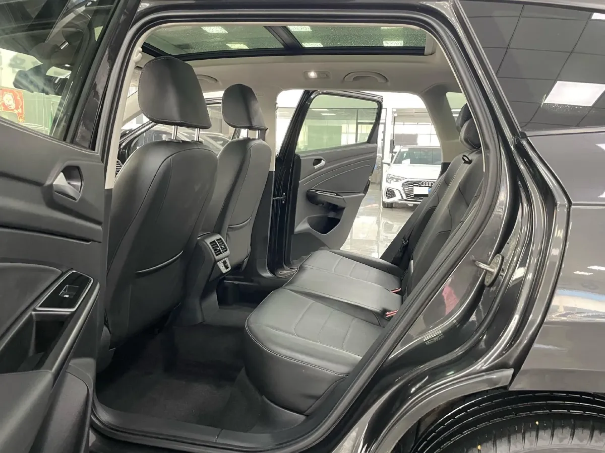 2021 Jetta VS7 1.4T 150HP L4 6AT,autocango,china used car exporter,china ev exporter,chinese used car exporter,chinese used ev exporter