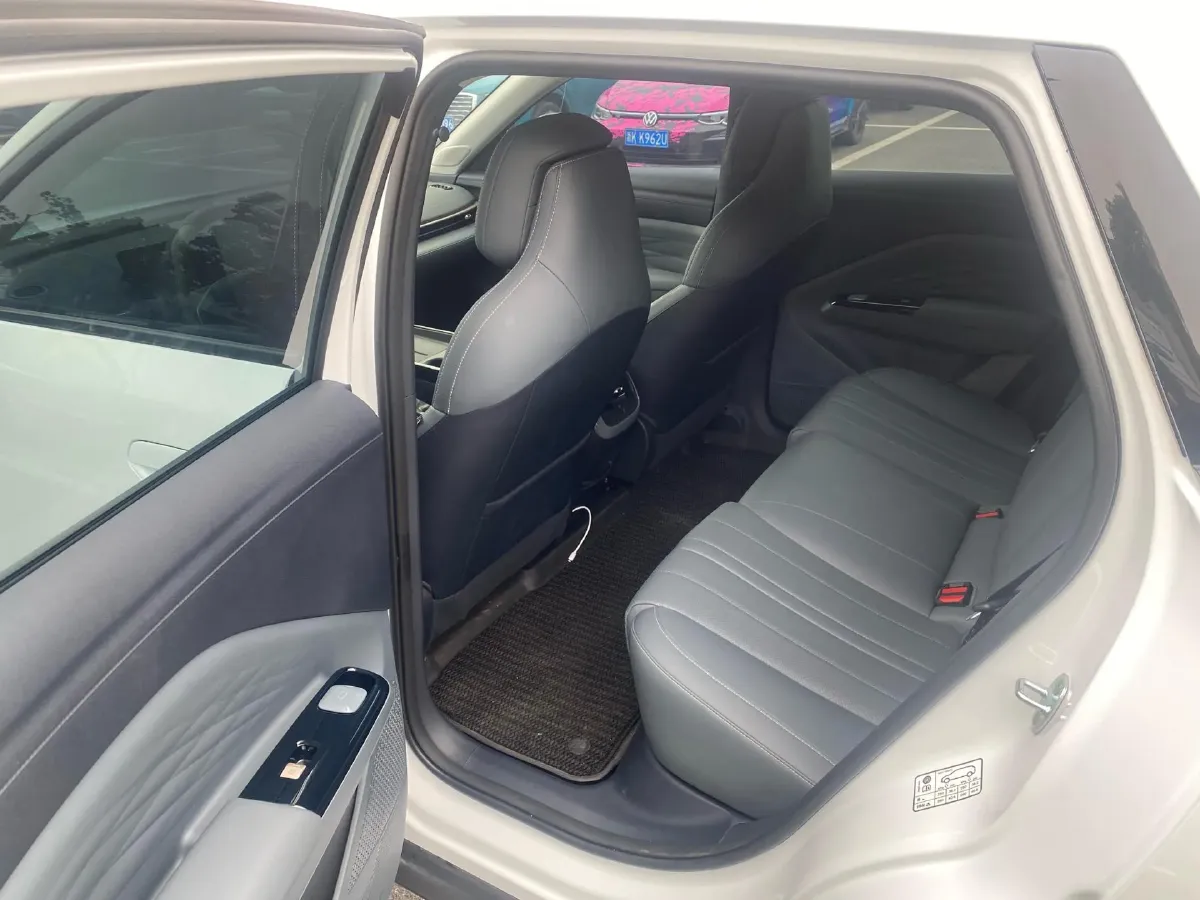 2025 ARCFOX T1 BEV,autocango,china used car exporter,china ev exporter,chinese used car exporter,chinese used ev exporter