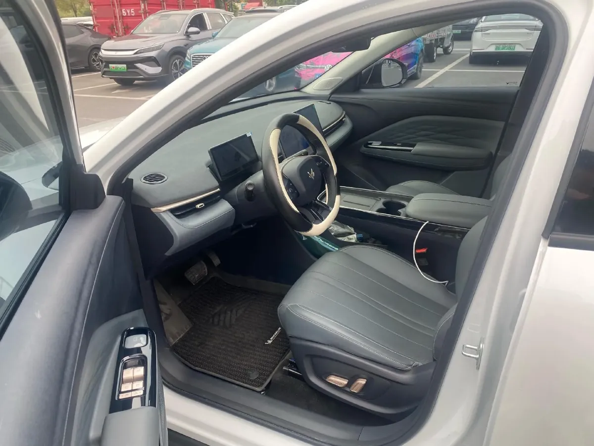 2025 ARCFOX T1 BEV,autocango,china used car exporter,china ev exporter,chinese used car exporter,chinese used ev exporter