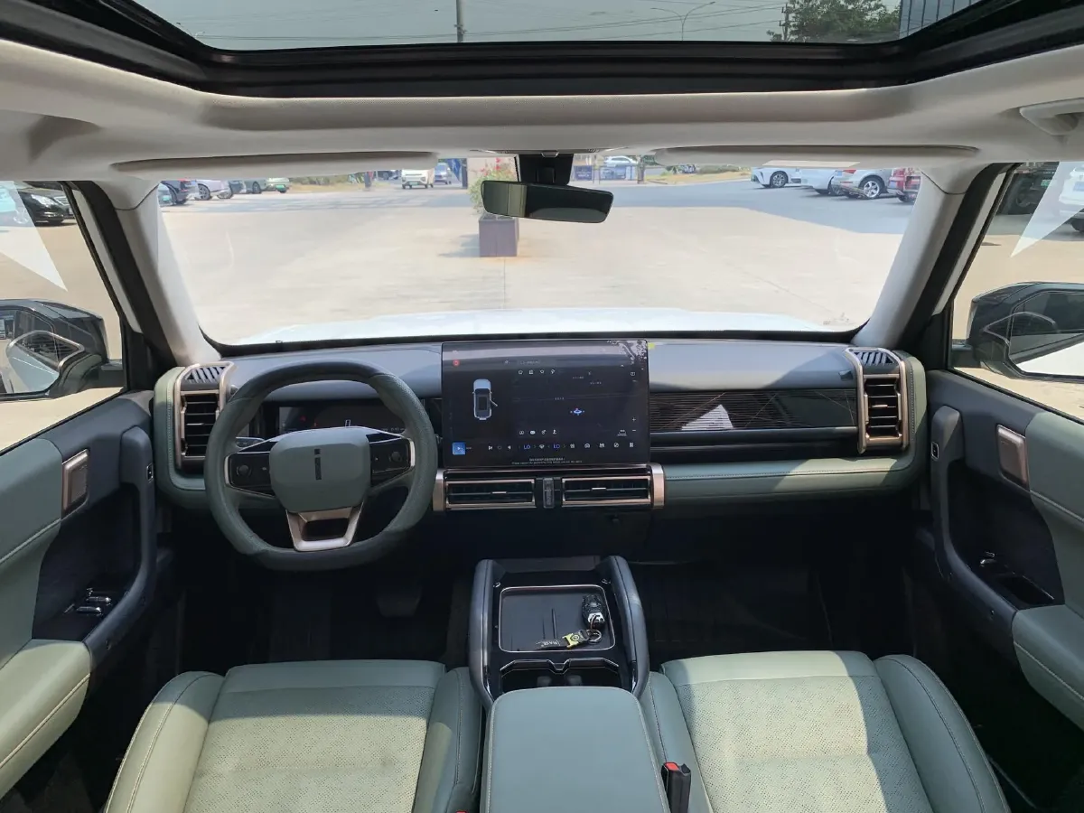 2024 iCAR iCAR 03 BEV 65.69KWH,autocango,china used car exporter,china ev exporter,chinese used car exporter,chinese used ev exporter