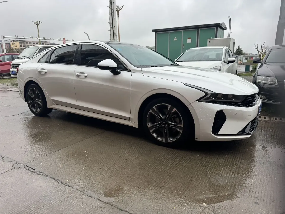 2021 Kia K5 2.0T 240HP L4 8AT,autocango,china used car exporter,china ev exporter,chinese used car exporter,chinese used ev exporter