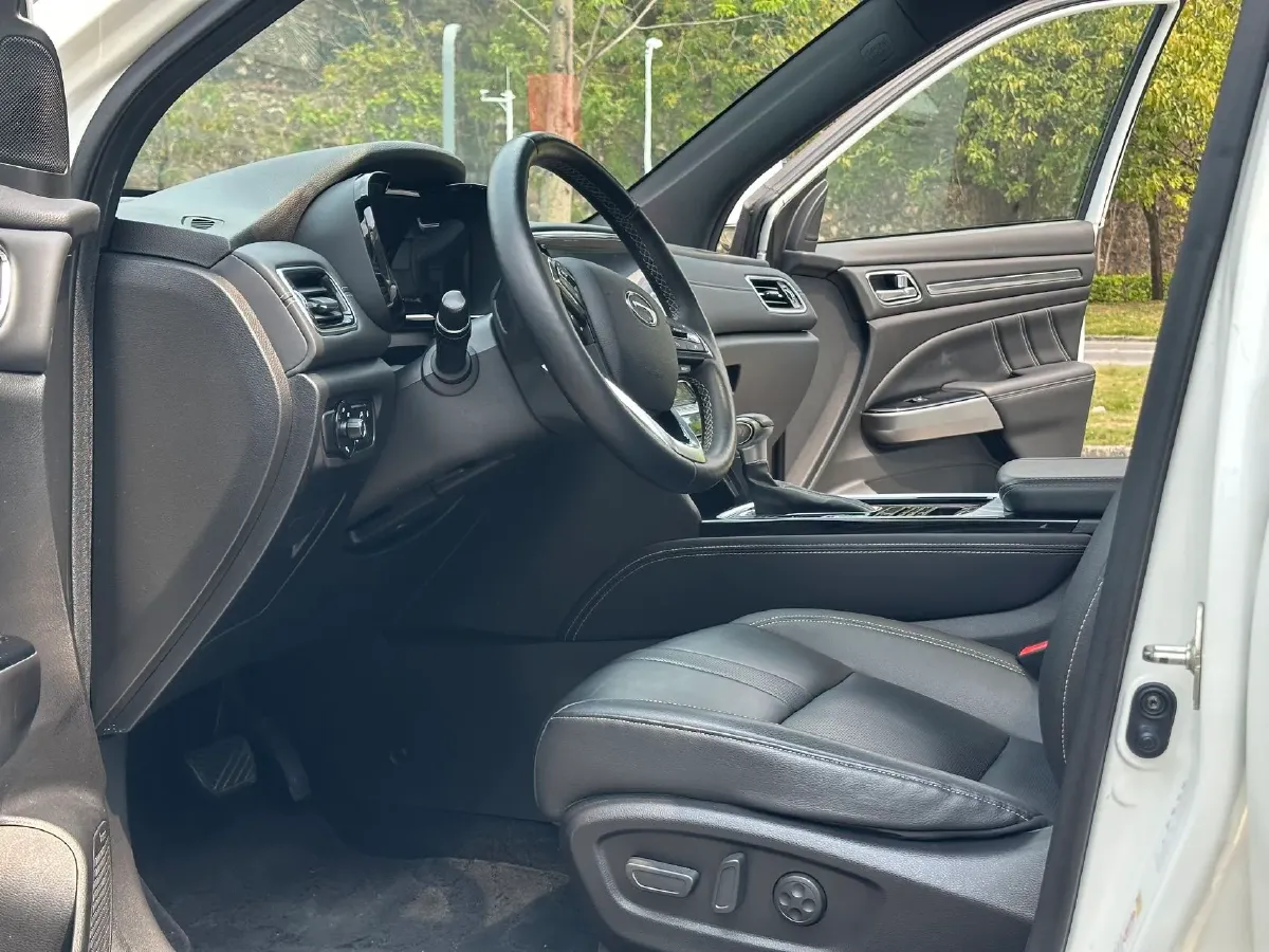 2020 GAC Trumpchi GS8 2.0T 252HP L4 6AT,autocango,china used car exporter,china ev exporter,chinese used car exporter,chinese used ev exporter