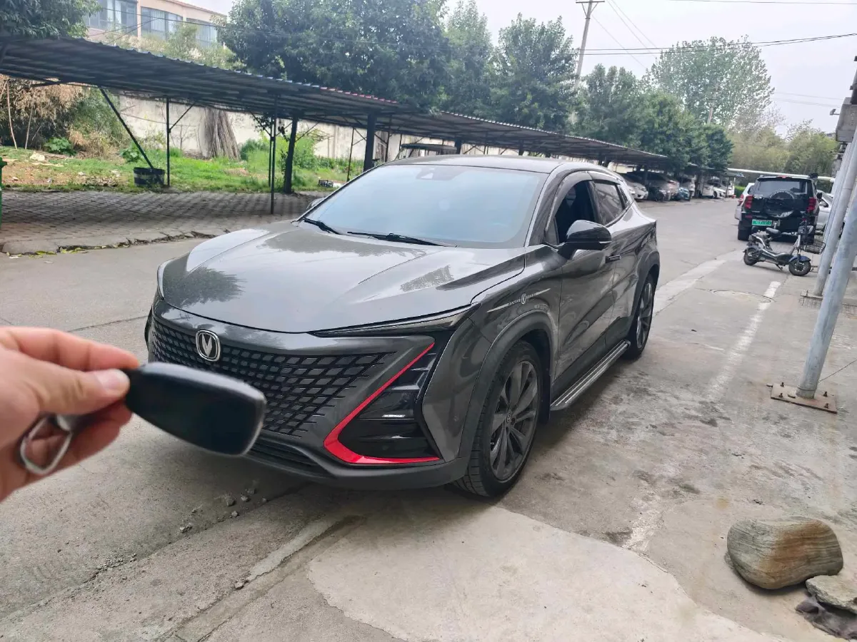 2020 ChangAn UNI-T 1.5T 180HP L4 7DCT,autocango,china used car exporter,china ev exporter,chinese used car exporter,chinese used ev exporter