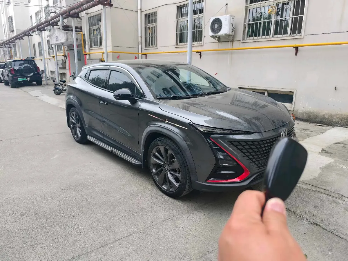 2020 ChangAn UNI-T 1.5T 180HP L4 7DCT,autocango,china used car exporter,china ev exporter,chinese used car exporter,chinese used ev exporter
