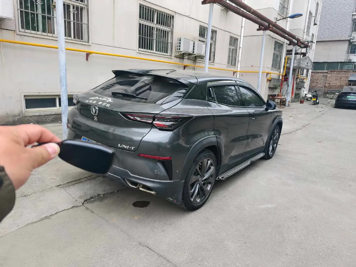2020 ChangAn UNI-T 1.5T 180HP L4 7DCT,autocango,china used car exporter,china ev exporter,chinese used car exporter,chinese used ev exporter