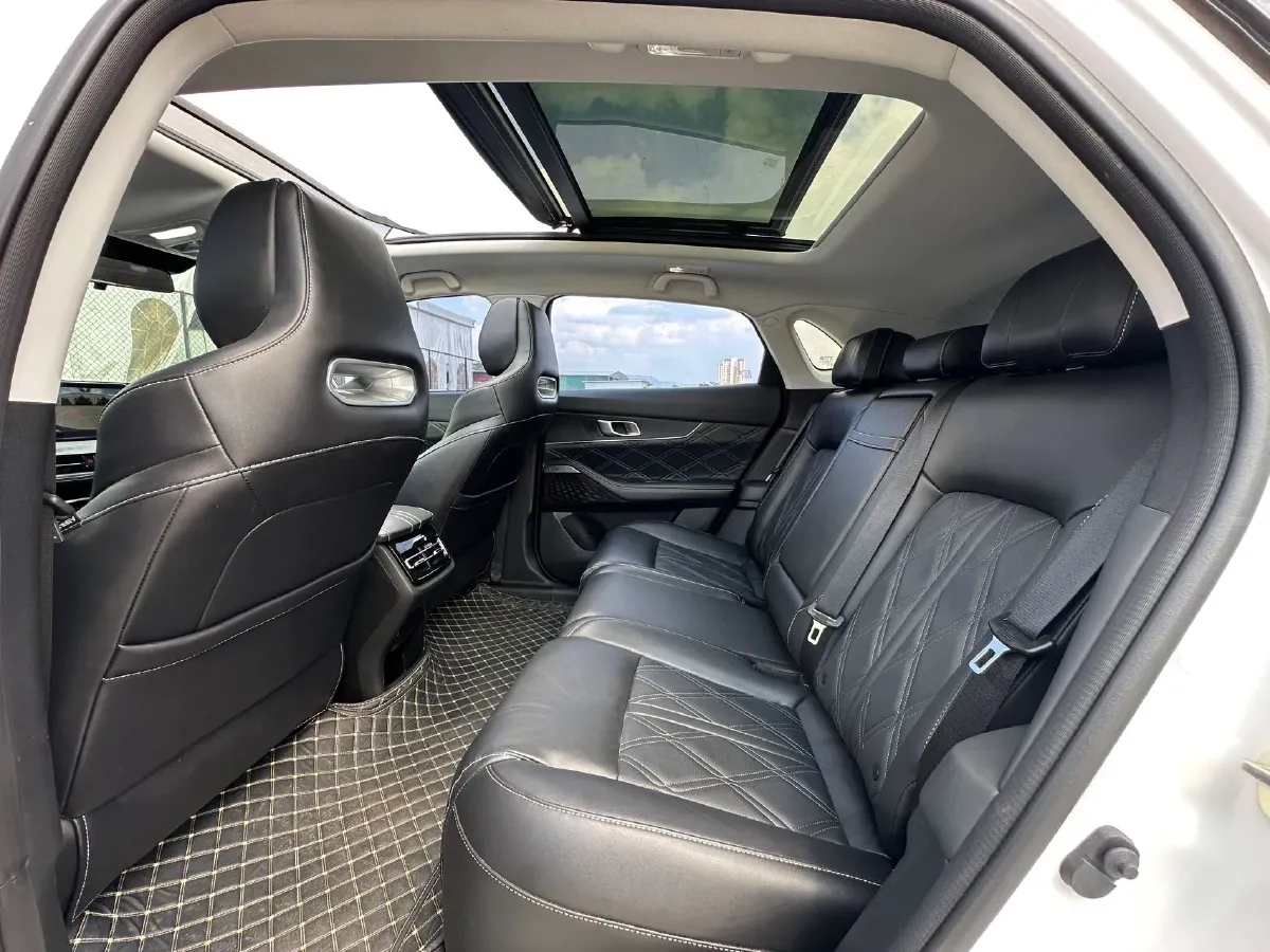 2023 ChangAn UNI-K 2.0T 233HP L4 8AT,autocango,china used car exporter,china ev exporter,chinese used car exporter,chinese used ev exporter