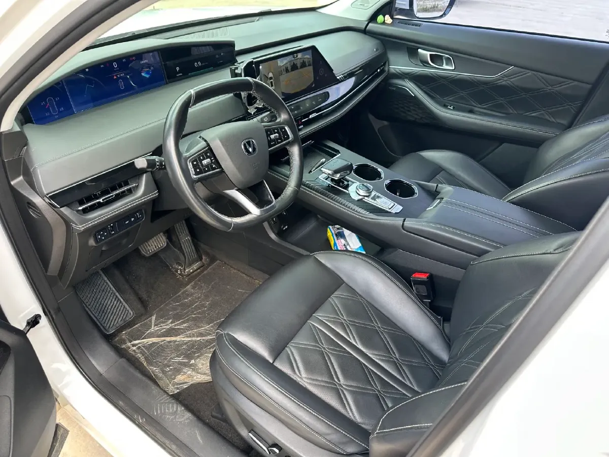 2023 ChangAn UNI-K 2.0T 233HP L4 8AT,autocango,china used car exporter,china ev exporter,chinese used car exporter,chinese used ev exporter