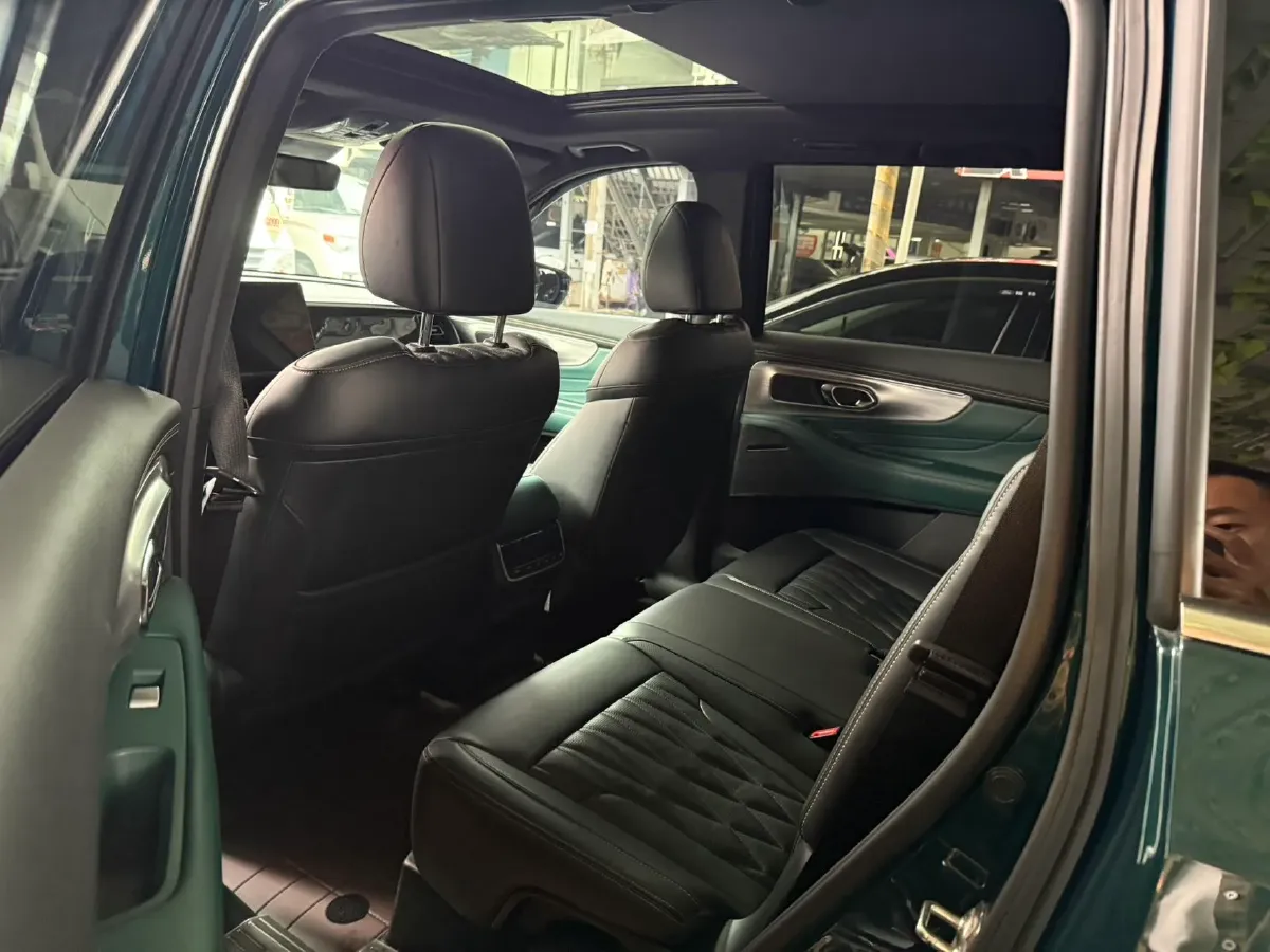 2022 GAC Trumpchi GS8 2.0T 252HP L4 8AT,autocango,china used car exporter,china ev exporter,chinese used car exporter,chinese used ev exporter