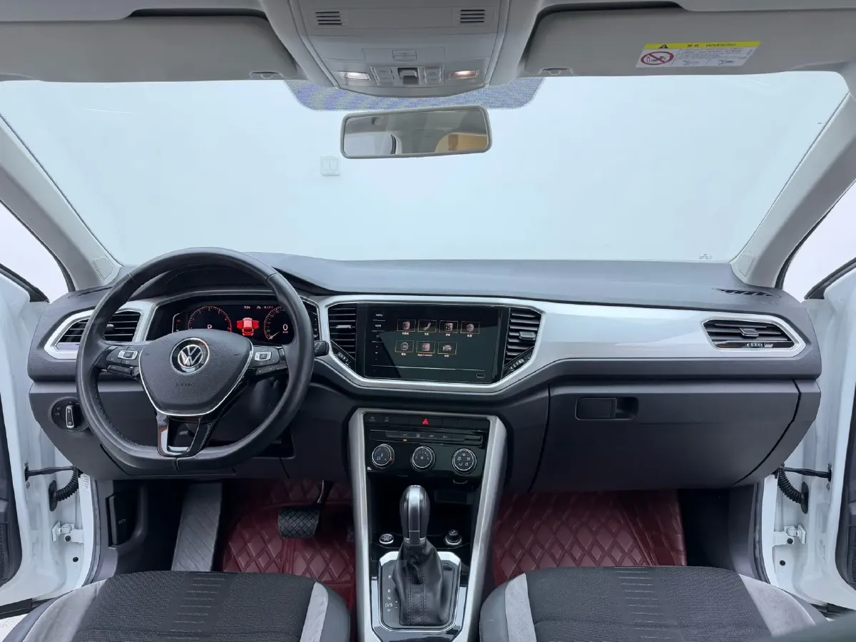 2022 Volkswagen T-Roc 1.4T 150HP L4 7DCT,autocango,china used car exporter,china ev exporter,chinese used car exporter,chinese used ev exporter