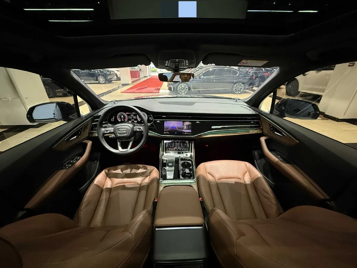 2025 Audi Q7 3.0T 340HP V6 8AT,autocango,china used car exporter,china ev exporter,chinese used car exporter,chinese used ev exporter