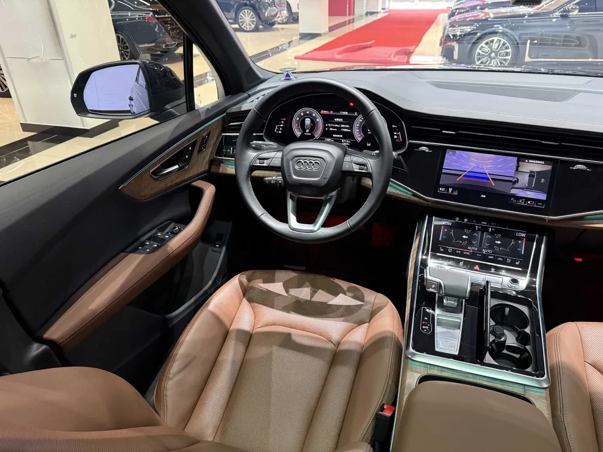 2025 Audi Q7 3.0T 340HP V6 8AT,autocango,china used car exporter,china ev exporter,chinese used car exporter,chinese used ev exporter