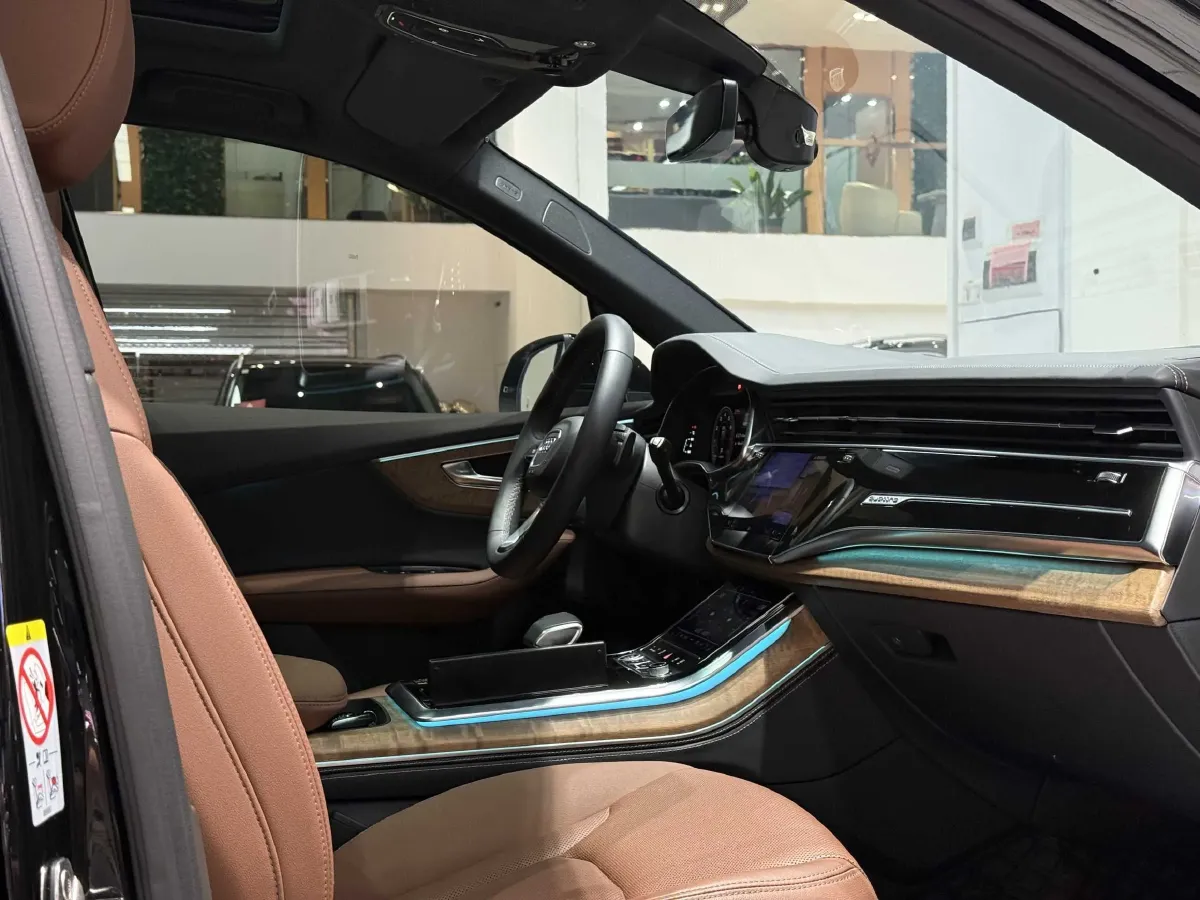 2025 Audi Q7 3.0T 340HP V6 8AT,autocango,china used car exporter,china ev exporter,chinese used car exporter,chinese used ev exporter