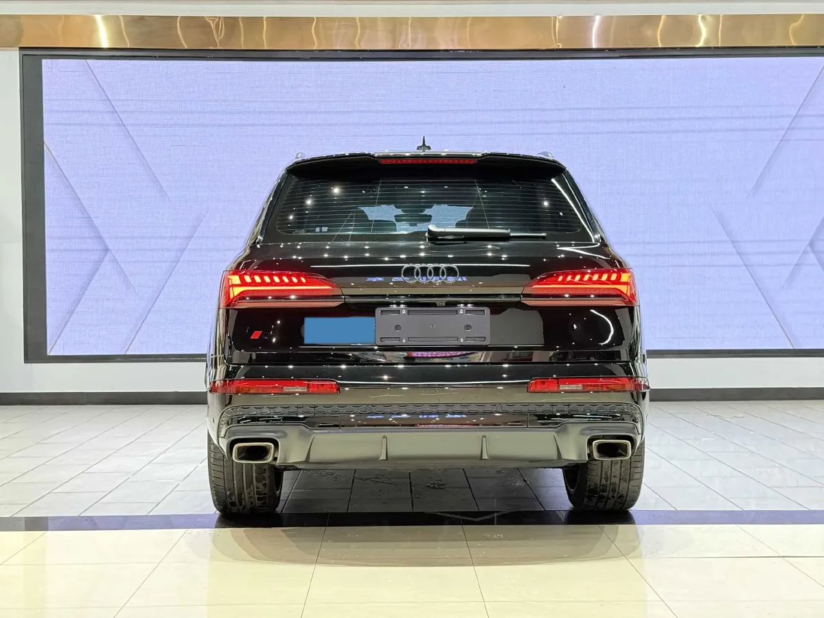 2025 Audi Q7 3.0T 340HP V6 8AT,autocango,china used car exporter,china ev exporter,chinese used car exporter,chinese used ev exporter