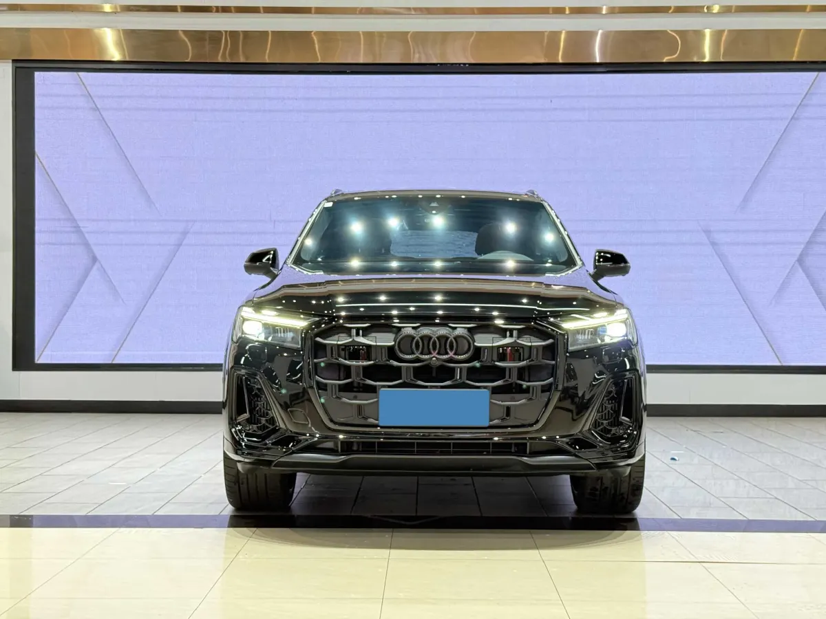 2025 Audi Q7 3.0T 340HP V6 8AT,autocango,china used car exporter,china ev exporter,chinese used car exporter,chinese used ev exporter