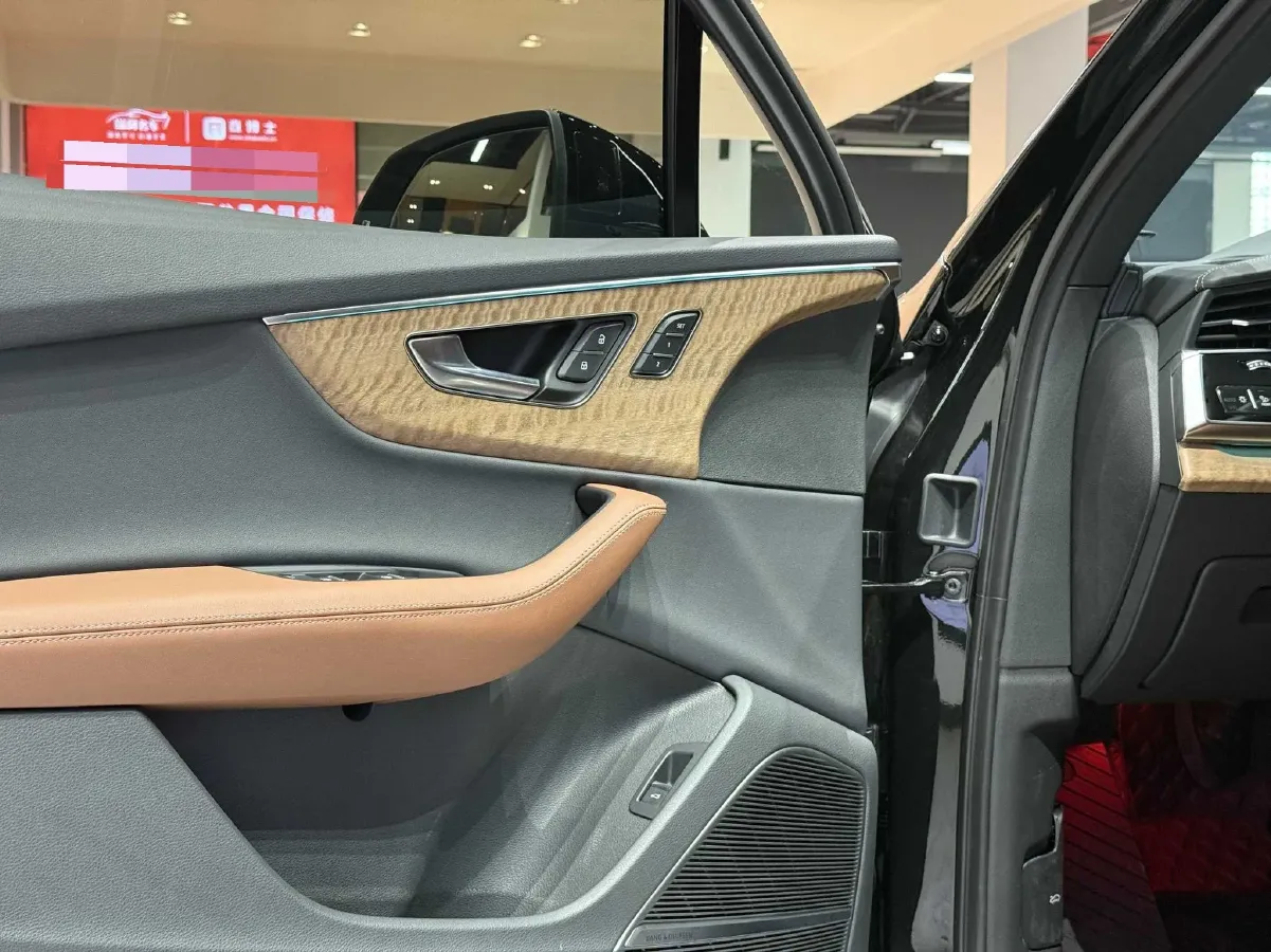 2025 Audi Q7 3.0T 340HP V6 8AT,autocango,china used car exporter,china ev exporter,chinese used car exporter,chinese used ev exporter