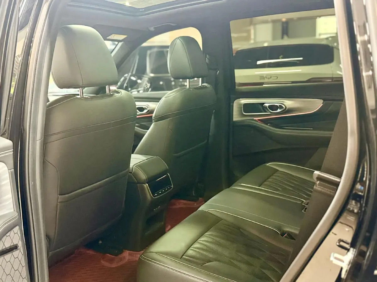 2022 GAC Trumpchi GS8 2.0T 252HP L4 8AT,autocango,china used car exporter,china ev exporter,chinese used car exporter,chinese used ev exporter