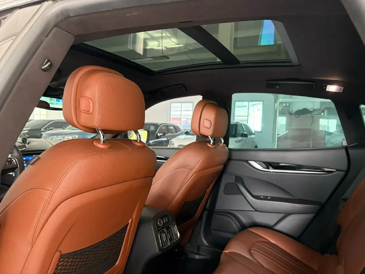 2018 Jaguar XJ 3.0T 340HP V6 8AT,autocango,china used car exporter,china ev exporter,chinese used car exporter,chinese used ev exporter