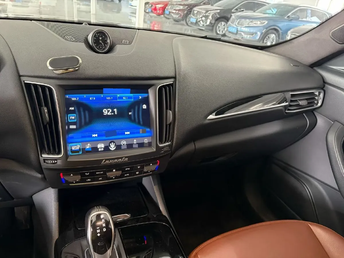 2018 Jaguar XJ 3.0T 340HP V6 8AT,autocango,china used car exporter,china ev exporter,chinese used car exporter,chinese used ev exporter