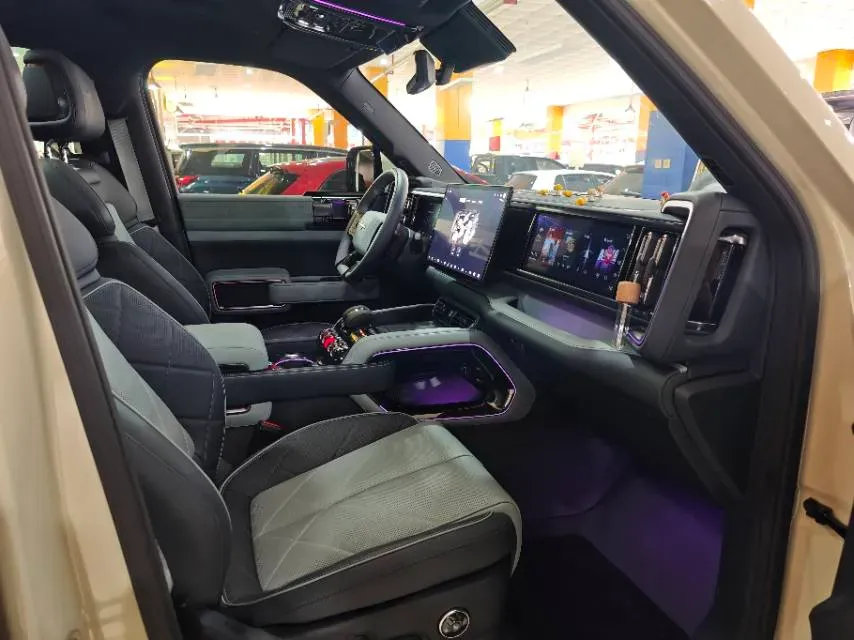 2023 Toyota Crown Kluger 2.5L 189HP L4 E-CVT Hybrid,autocango,china used car exporter,china ev exporter,chinese used car exporter,chinese used ev exporter