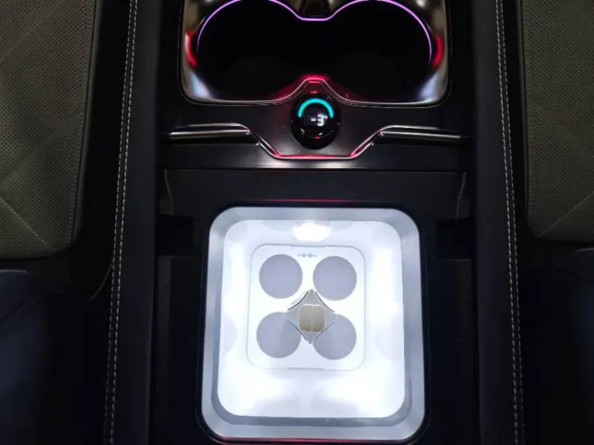 2023 Toyota Crown Kluger 2.5L 189HP L4 E-CVT Hybrid,autocango,china used car exporter,china ev exporter,chinese used car exporter,chinese used ev exporter