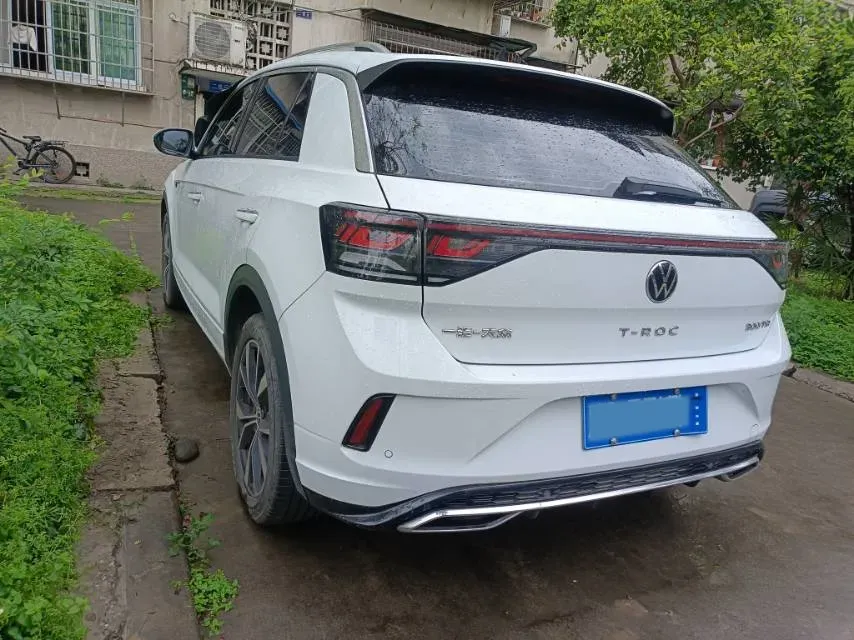 2023 Volkswagen T-Roc 1.5T 160HP L4 7DCT,autocango,china used car exporter,china ev exporter,chinese used car exporter,chinese used ev exporter