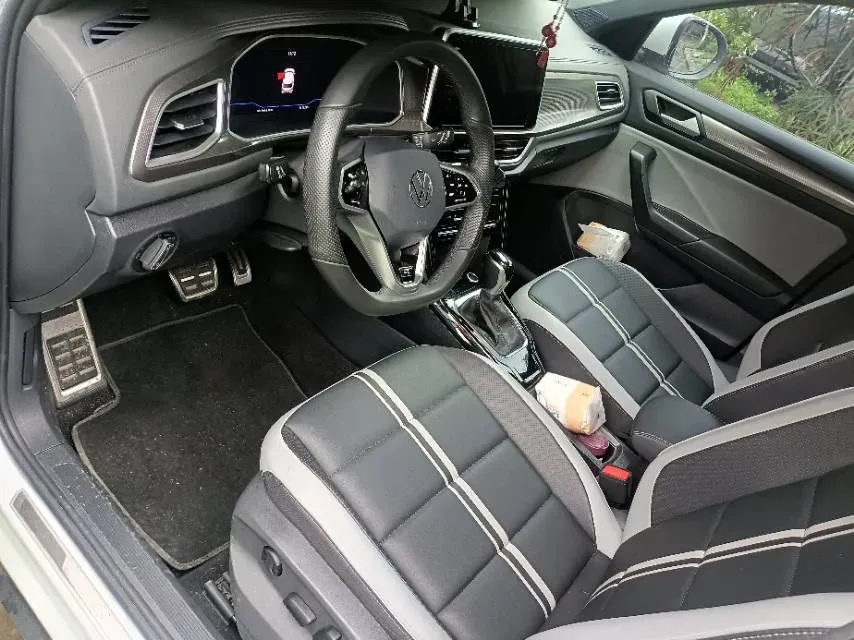 2023 Volkswagen T-Roc 1.5T 160HP L4 7DCT,autocango,china used car exporter,china ev exporter,chinese used car exporter,chinese used ev exporter