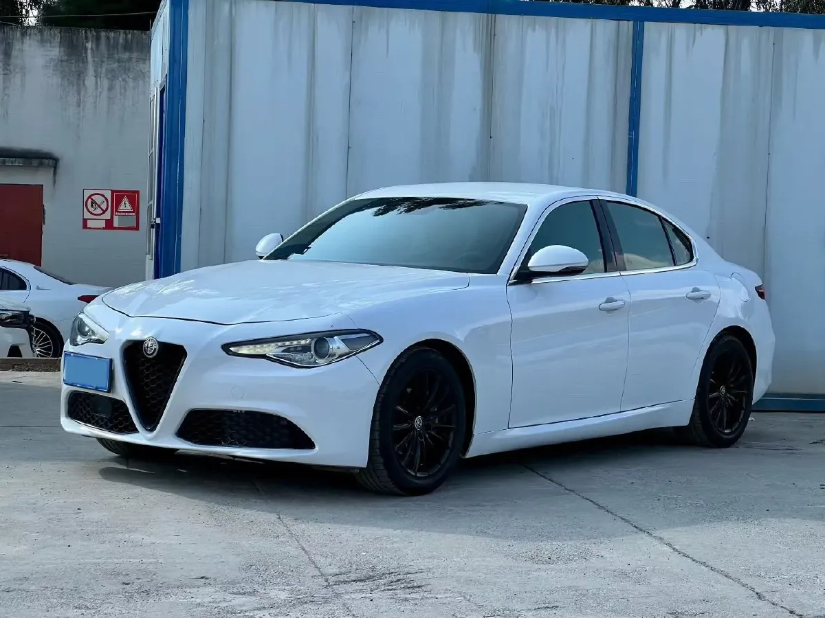 2017 Toyota Highlander 2.0T 220HP L4 6AT,autocango,china used car exporter,china ev exporter,chinese used car exporter,chinese used ev exporter