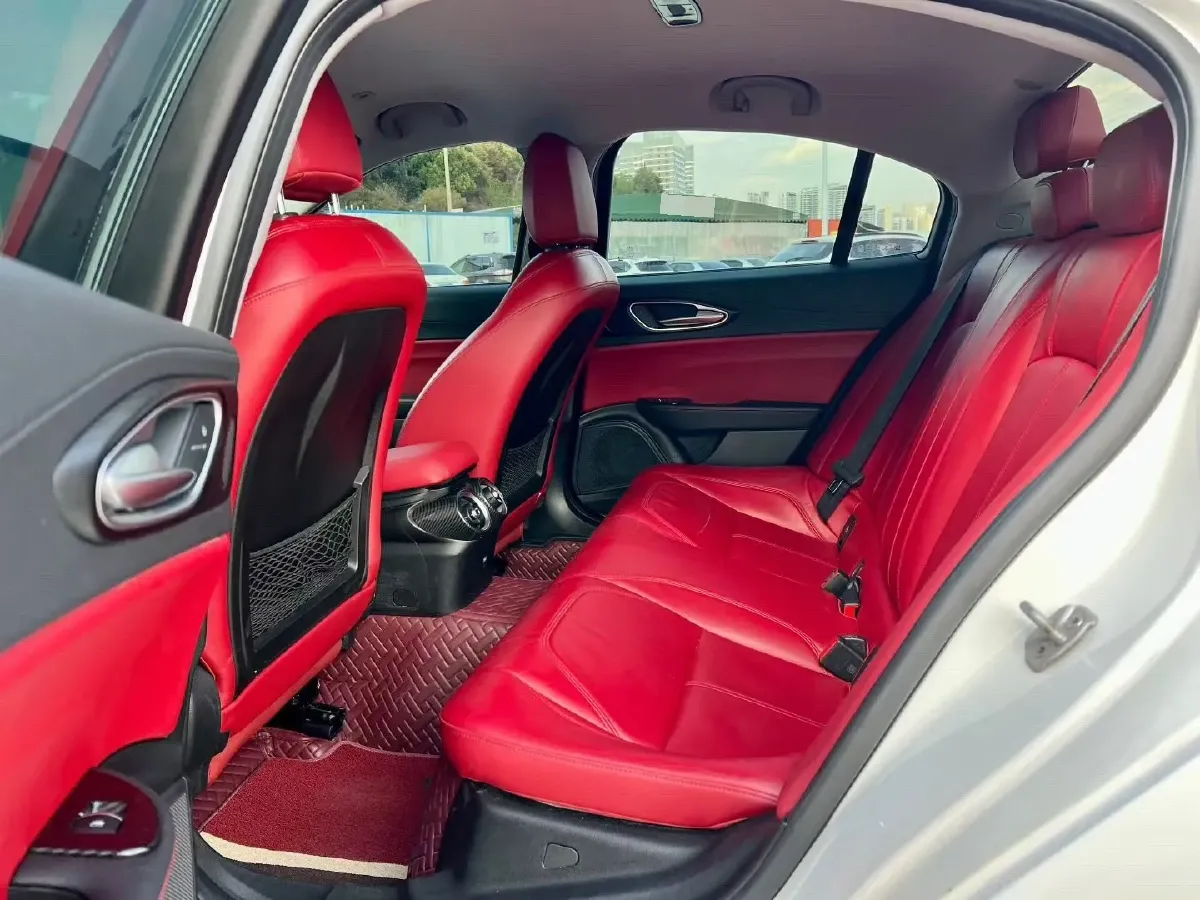 2017 Toyota Highlander 2.0T 220HP L4 6AT,autocango,china used car exporter,china ev exporter,chinese used car exporter,chinese used ev exporter