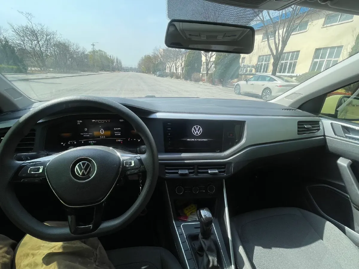 2023 Volkswagen Polo 1.5L 110HP L4 6AT,autocango,china used car exporter,china ev exporter,chinese used car exporter,chinese used ev exporter