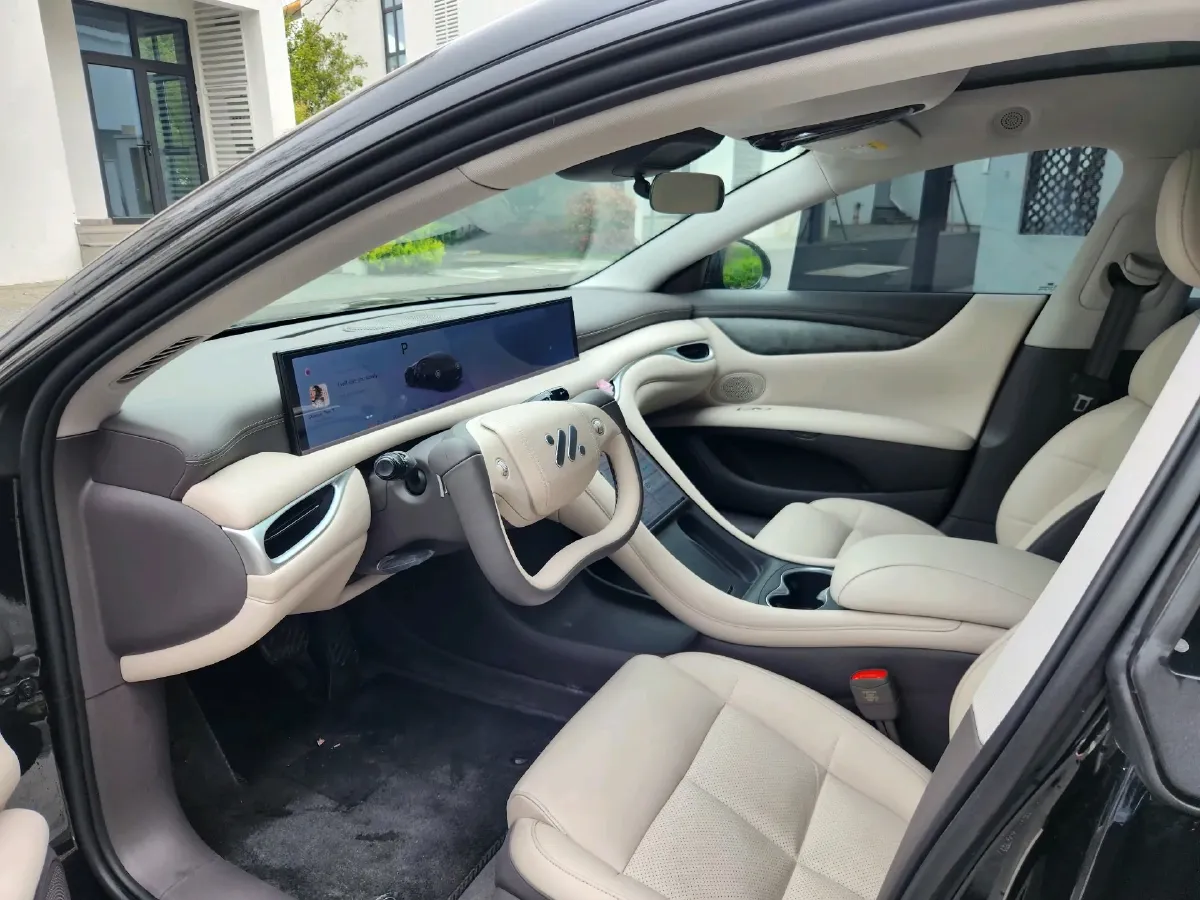 2024 IM L6 BEV 83KWH,autocango,china used car exporter,china ev exporter,chinese used car exporter,chinese used ev exporter