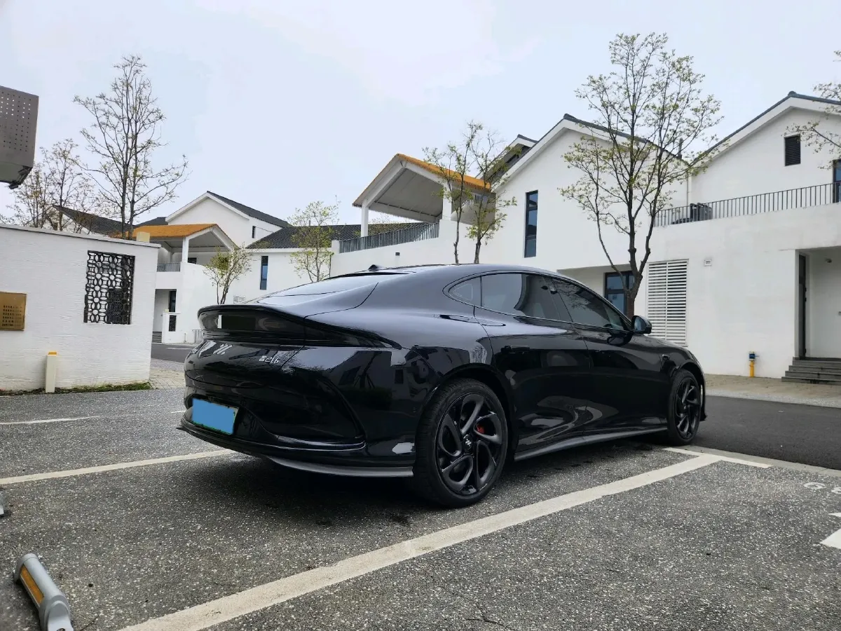 2024 IM L6 BEV 83KWH,autocango,china used car exporter,china ev exporter,chinese used car exporter,chinese used ev exporter