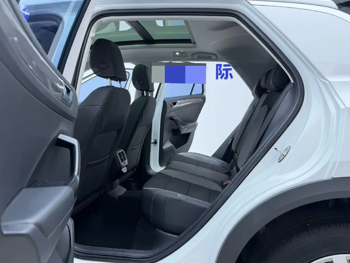 2022 Volkswagen T-Roc 1.4T 150HP L4 7DCT,autocango,china used car exporter,china ev exporter,chinese used car exporter,chinese used ev exporter