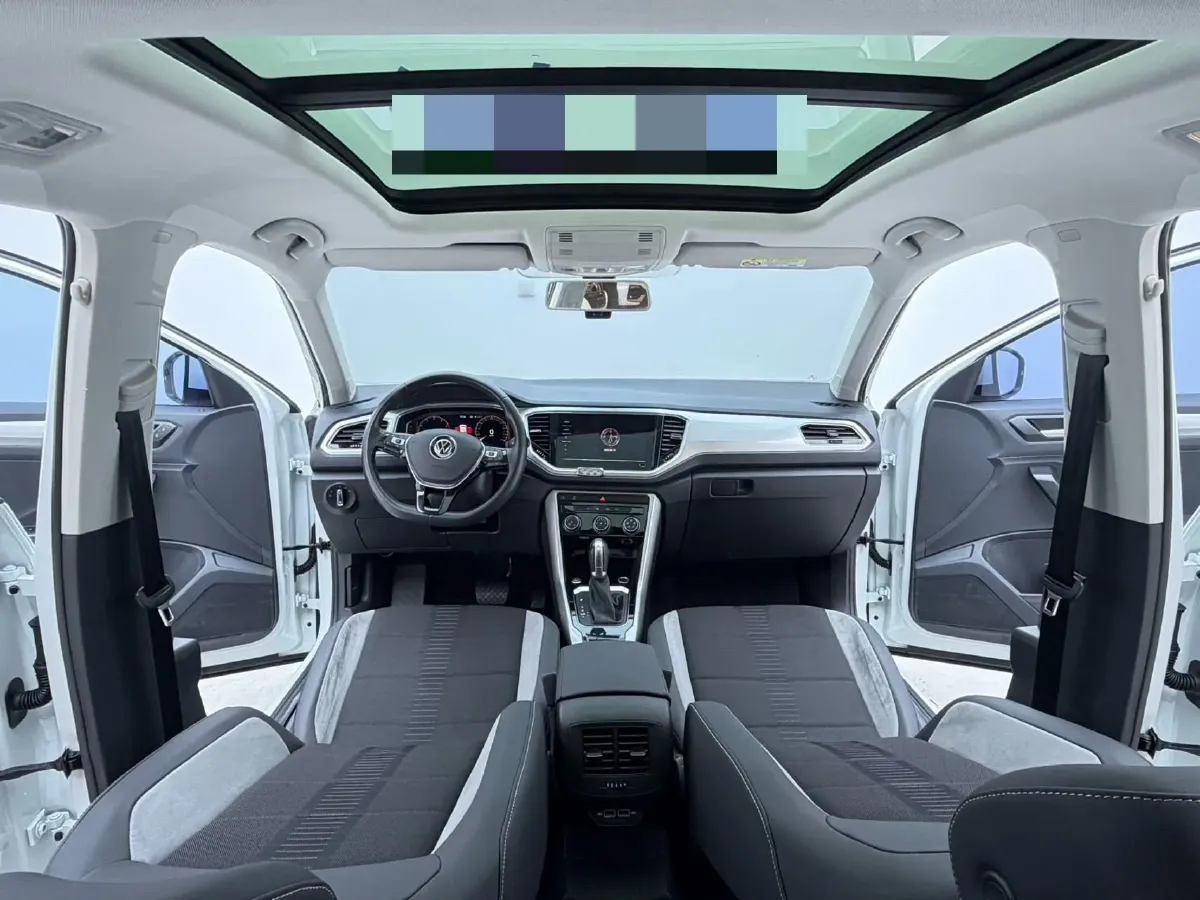 2022 Volkswagen T-Roc 1.4T 150HP L4 7DCT,autocango,china used car exporter,china ev exporter,chinese used car exporter,chinese used ev exporter