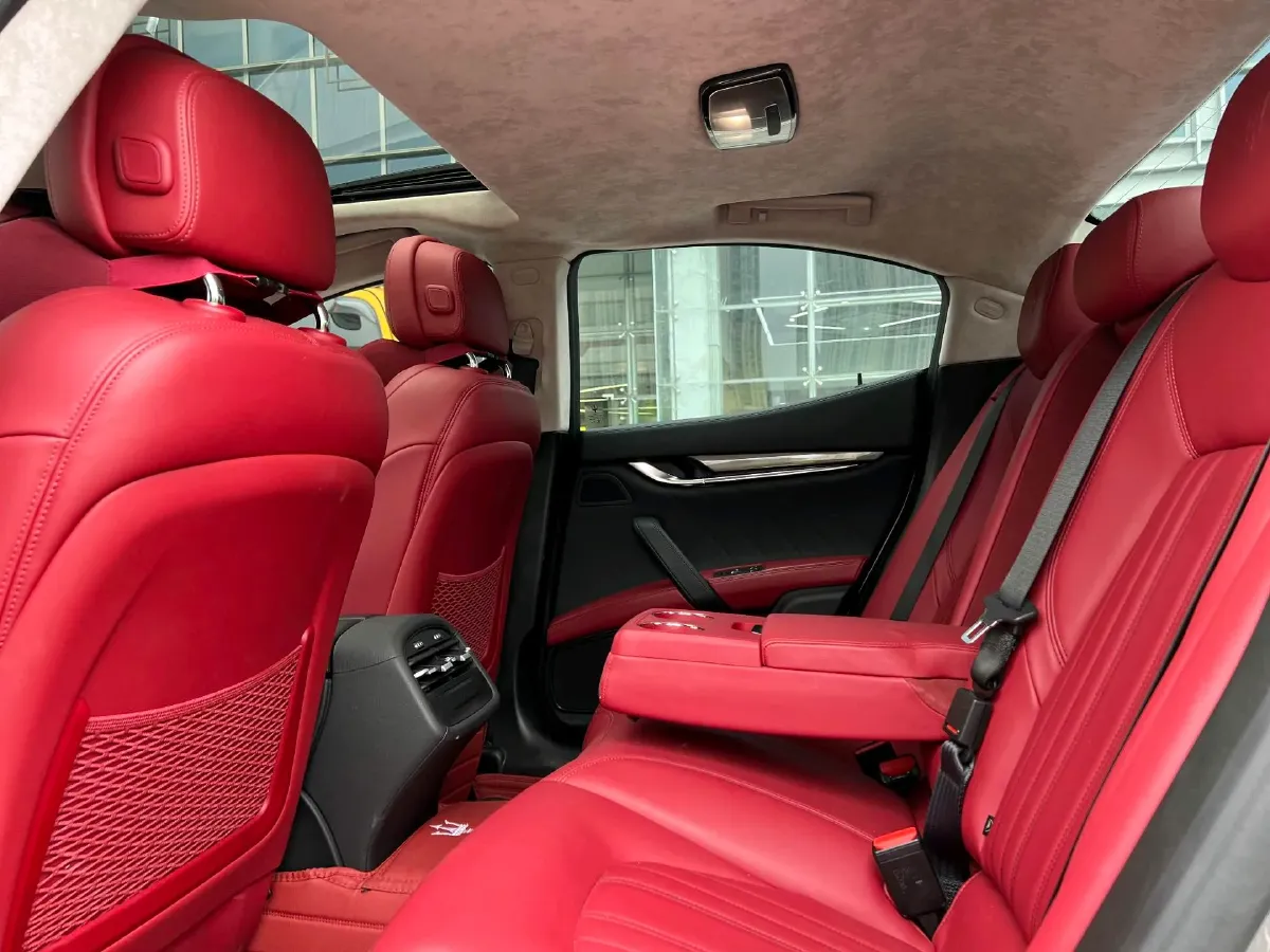 2022 Audi Q7 2.0T 245HP L4 8AT,autocango,china used car exporter,china ev exporter,chinese used car exporter,chinese used ev exporter