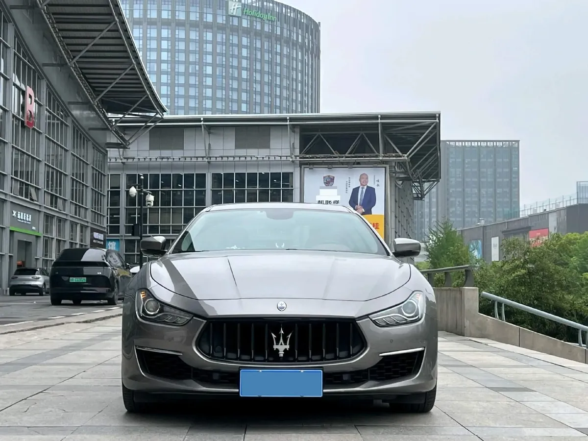 2022 Audi Q7 2.0T 245HP L4 8AT,autocango,china used car exporter,china ev exporter,chinese used car exporter,chinese used ev exporter