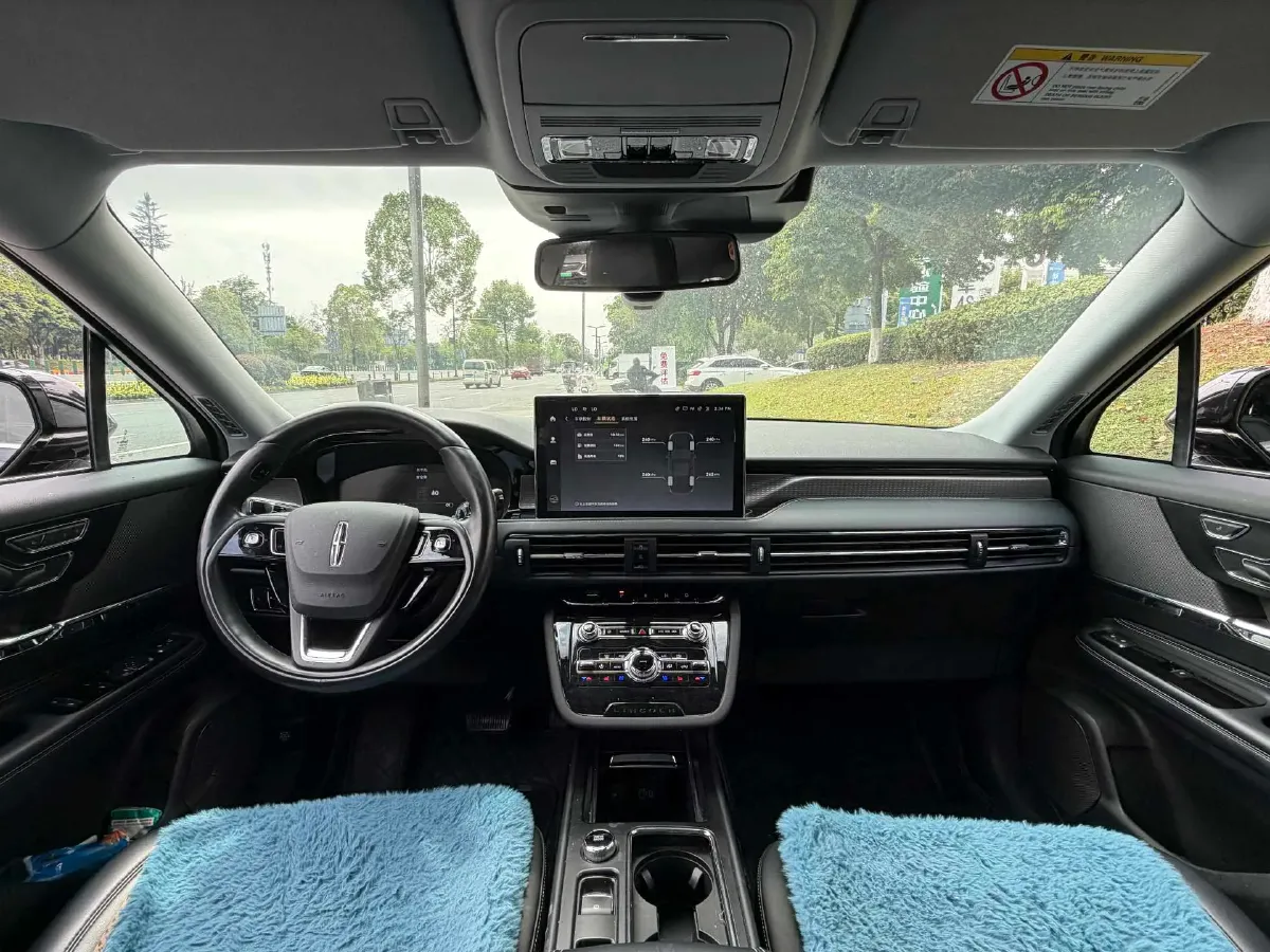 2022 Lincoln Corsair 2.0T 245HP L4 8AT,autocango,china used car exporter,china ev exporter,chinese used car exporter,chinese used ev exporter