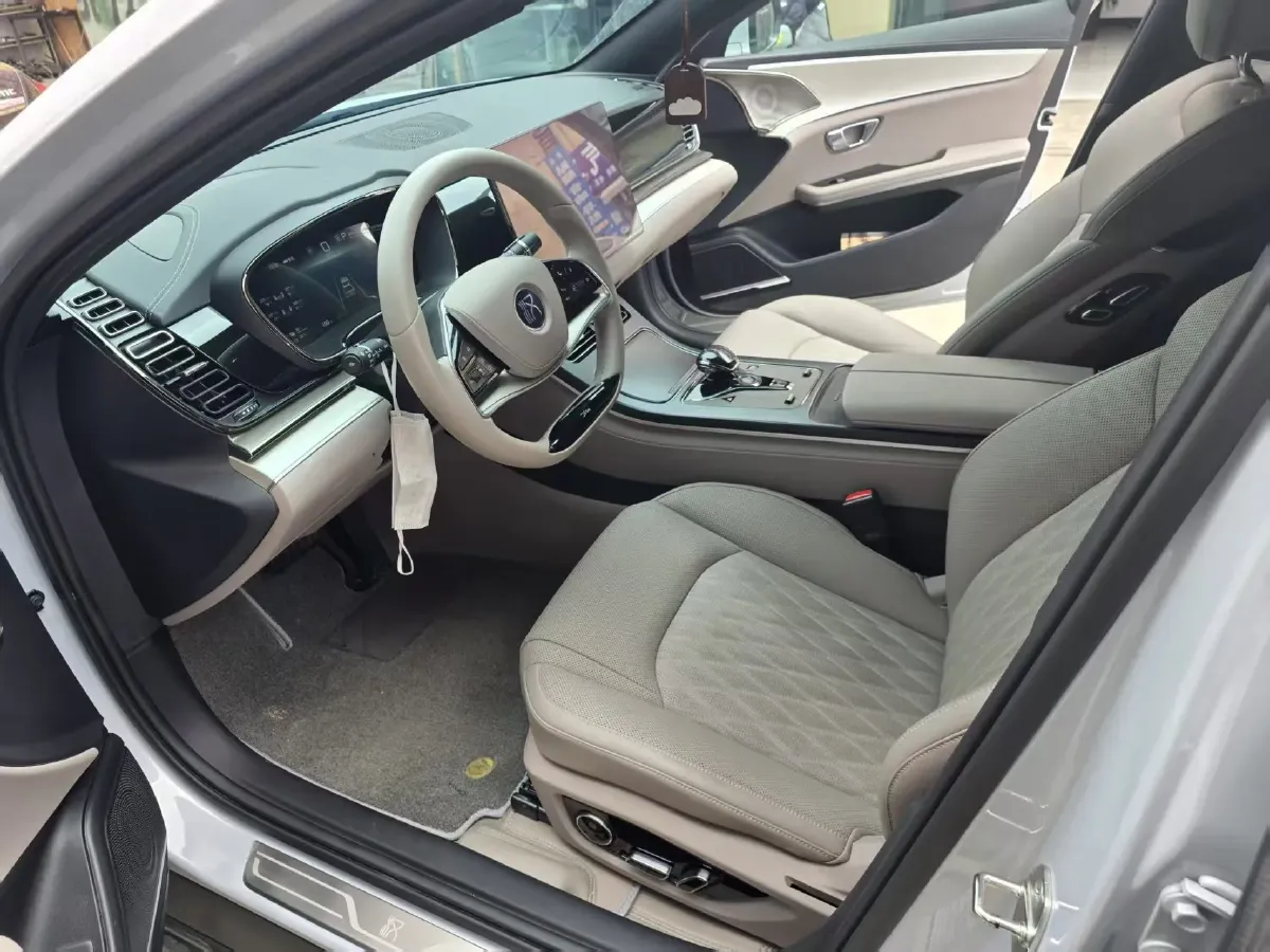 2025 BYD Han 1.5T 156HP L4 E-CVT PHEV,autocango,china used car exporter,china ev exporter,chinese used car exporter,chinese used ev exporter