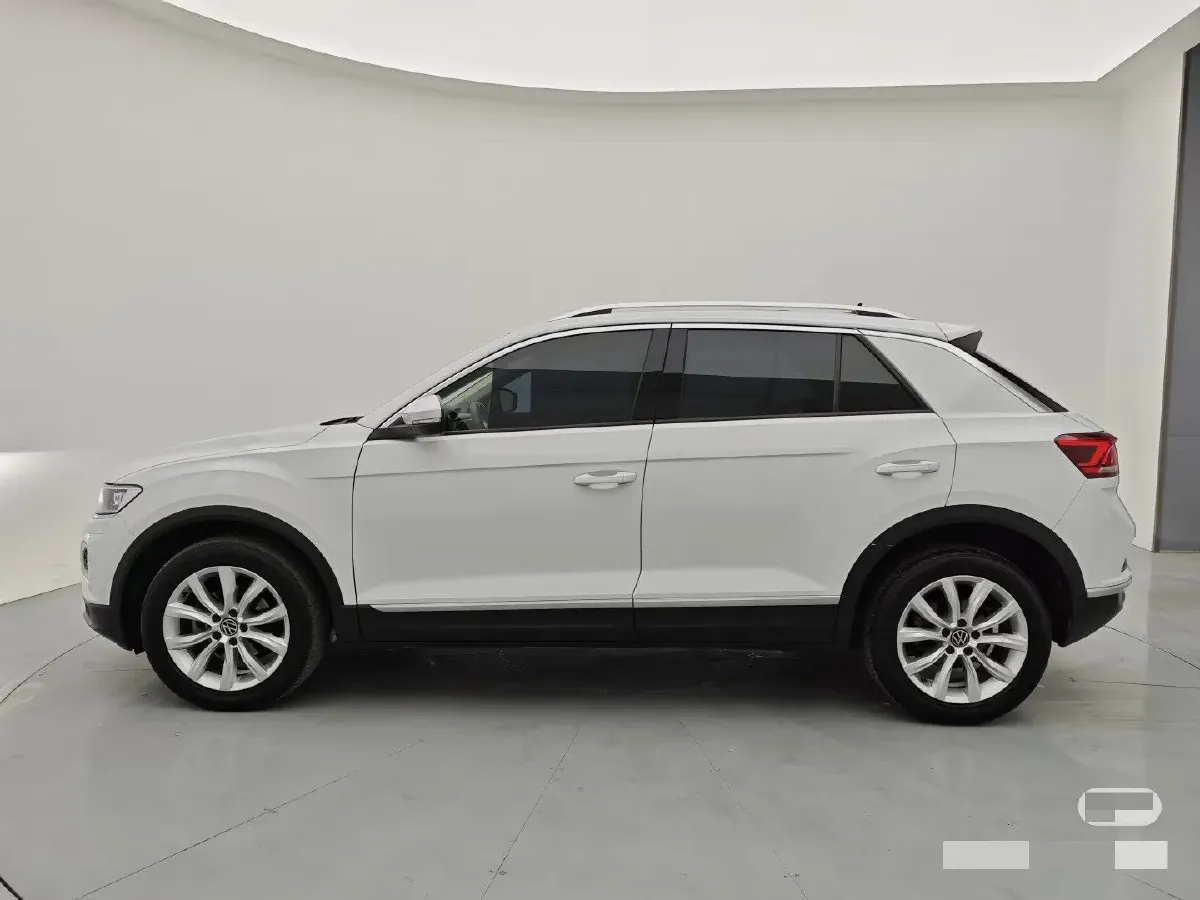 2022 Volkswagen T-Roc 1.4T 150HP L4 7DCT,autocango,china used car exporter,china ev exporter,chinese used car exporter,chinese used ev exporter